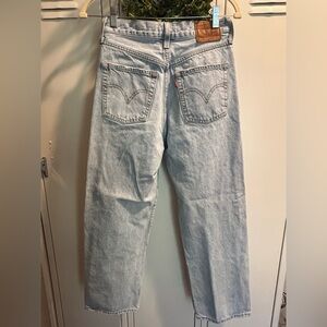 Women’s Levi’s RIBCAGE STRAIGHT ANKLE Sz 27 Lightwash Denim 26” inseam